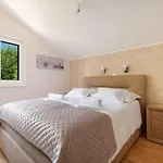 Viktoria With Private Swimming Pool Villa Muc