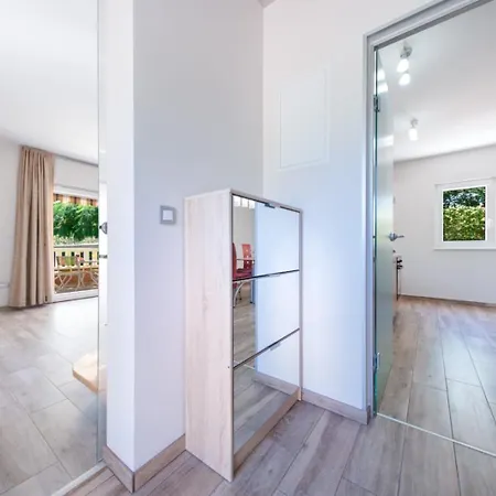 Viktoria With Private Swimming Pool Villa Muc