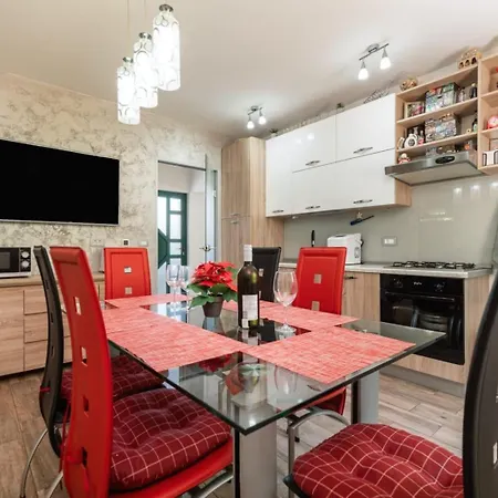 Villa Viktoria With Private Swimming Pool *