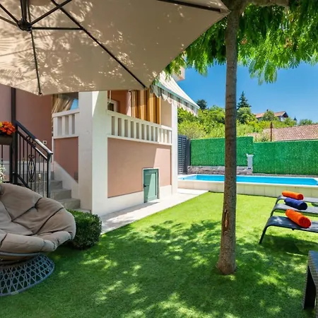 Viktoria With Private Swimming Pool * Muc
