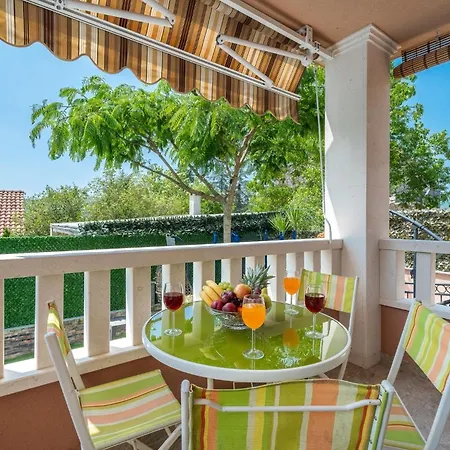 Viktoria With Private Swimming Pool Villa
