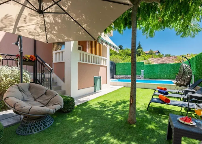 Viktoria With Private Swimming Pool * Muc